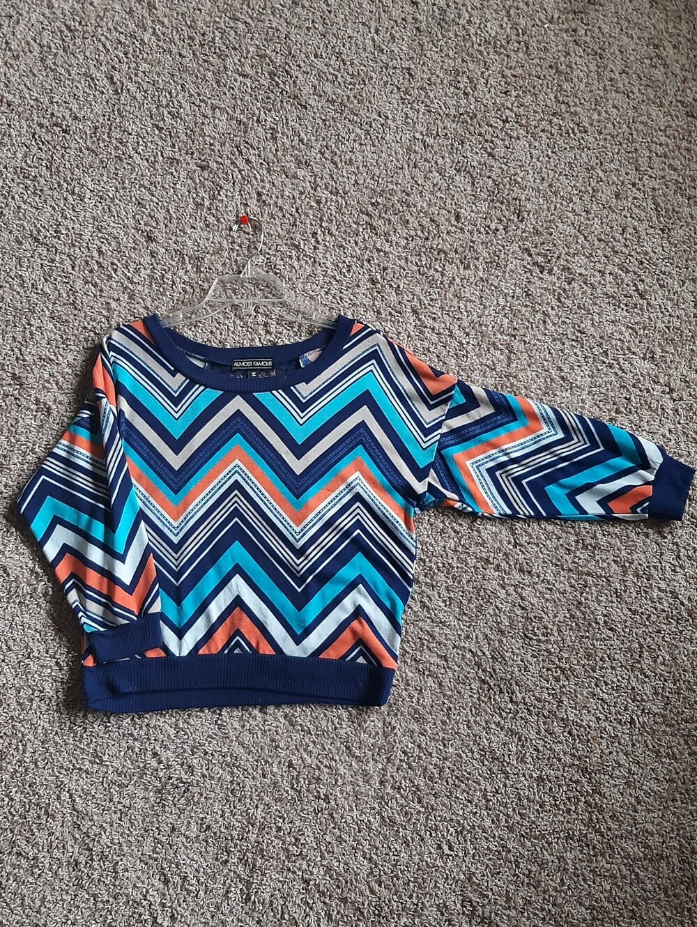 Cute Zigzag Blouse With Back Lace Inset